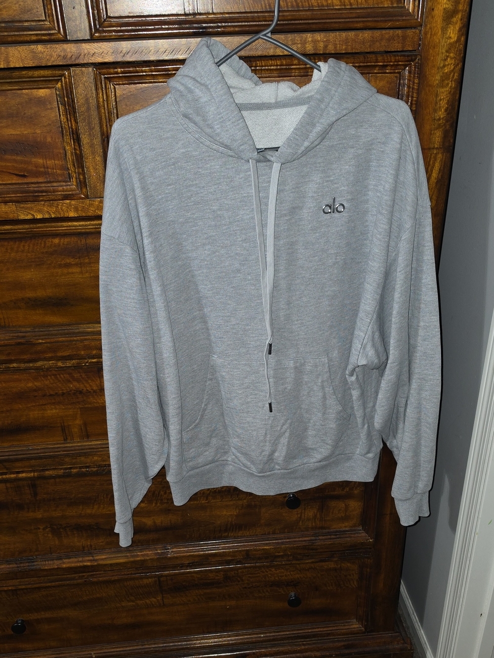 ALO YOGA Womens 23" P2P Gray Hoodie, Silver Logo! Good Condition!